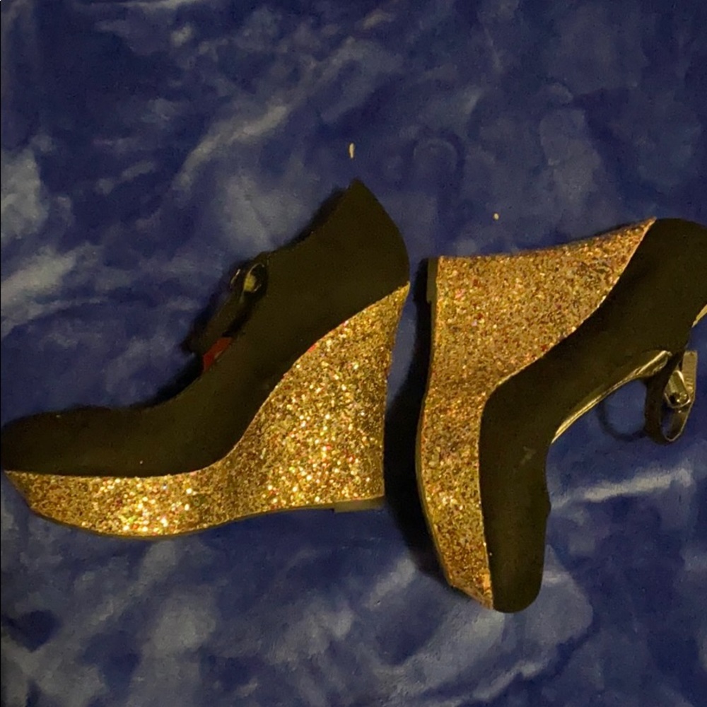 GUESS platform shoes - Picture 2 of 8